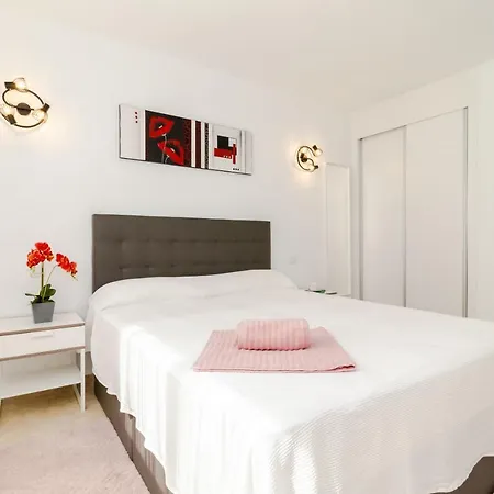 Nuevo Apartamento Junto Al Mar Apartment